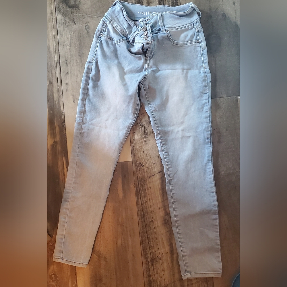 Wallflower Blue Skinny Jeans Classic Style High Rise Soft Stretch